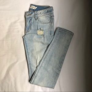 Bullhead Denim Co. Size 24 light wash